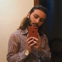 Men with long hair 