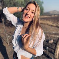 Mi nombre es Brithanny Segovia, tengo 18 años y soy una joven agente de cambio. 